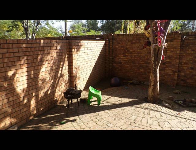 2 BEDROOM APARTMENT SOLD IN THERESAPARK